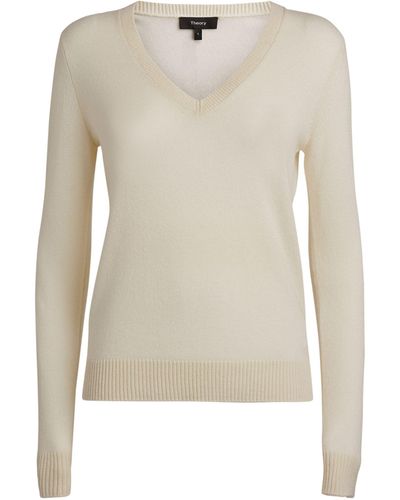 Theory Cashmere V-neck Sweater - Natural