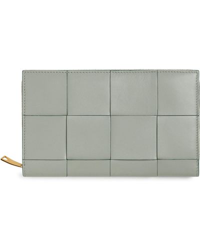 Bottega Veneta Leather Intreccio Wallet - Gray