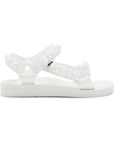ARIZONA LOVE Trekky Pearls Embellished Sandals - White