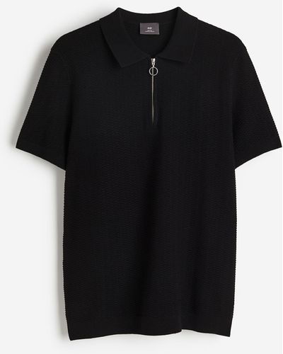 H&M Poloshirt aus Strukturstrick in Slim Fit - Schwarz