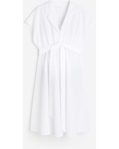 H&M MAMA Robe chemise avec ceinture à nouer - Blanc