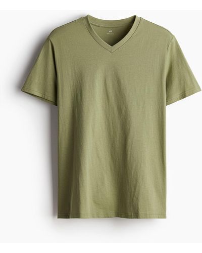 H&M T-Shirt mit V-Ausschnitt in Regular Fit - Grün