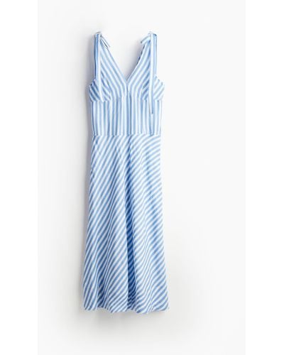 H&M Kleid aus Leinenmix mit Bindeträgern - Blau