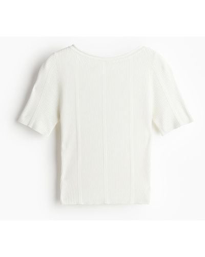 H&M Geripptes Shirt mit tiefem Rückenausschnitt - Weiß