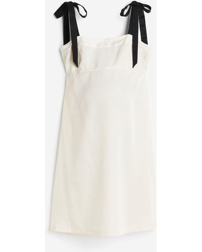 H&M MAMA Kleid in A-Linie - Weiß