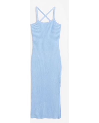 H&M Rückenfreies Kleid aus Rippstrick - Blau