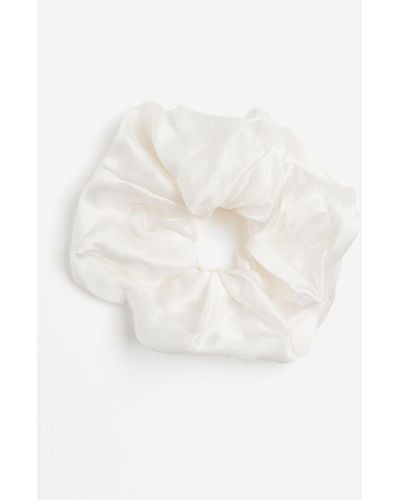 H&M Grosser Scrunchie aus Seide - Weiß