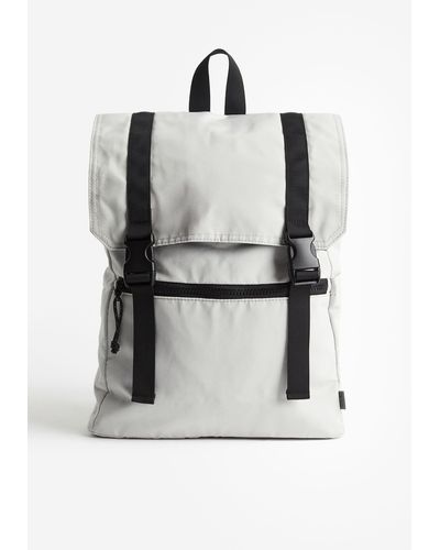 H&M Wasserabweisender Sportrucksack - Braun