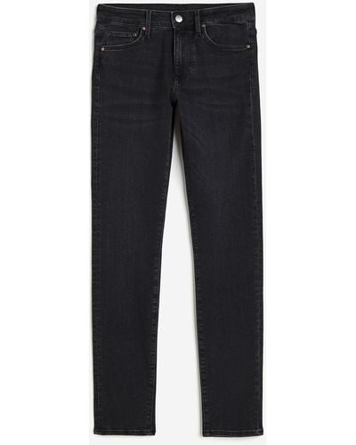 H&M Shaping Skinny Regular Jeans - Schwarz