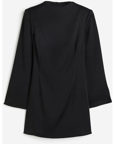 H&M Robe en satin avec dos ouvert - Noir