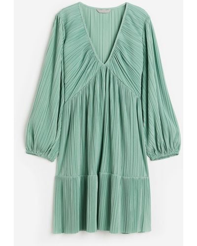 H&M Plissiertes Jerseykleid - Grün