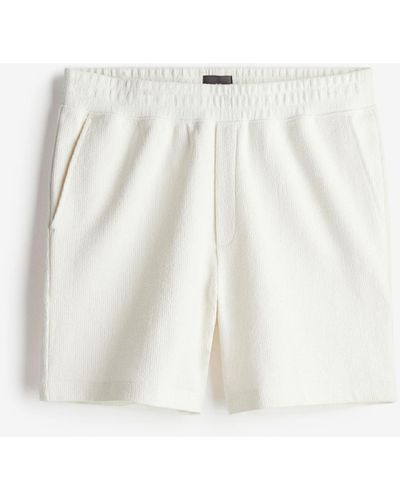 H&M Shorts in Regular Fit - Weiß