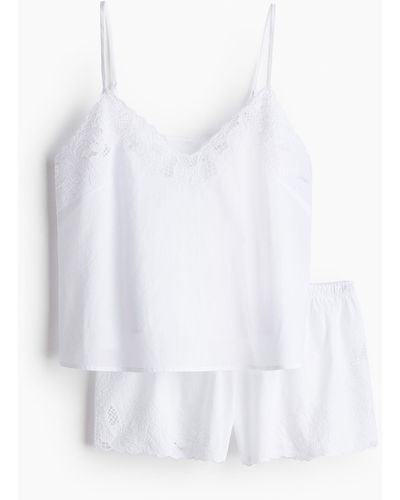 H&M Pyjama mit Broderie Anglaise - Weiß
