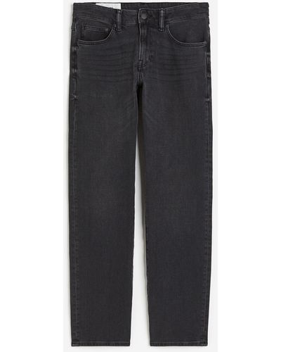 H&M Xfit Straight Regular Jeans - Schwarz