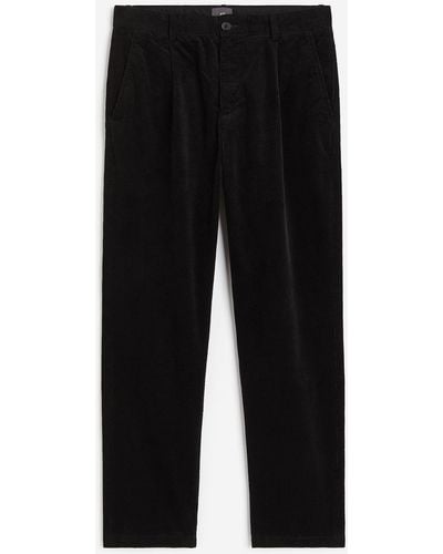 H&M Pantalon Regular fit en velours côtelé - Noir