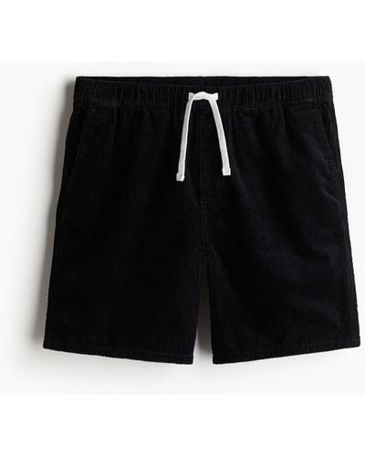 H&M Shorts aus Cord in Regular Fit - Schwarz