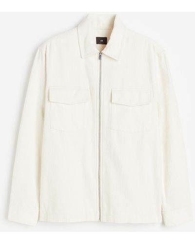 H&M Overshirt aus Cord in Regular Fit - Weiß