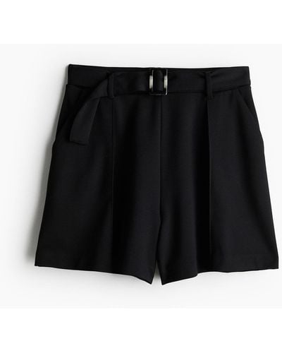 H&M Pull-on-Shorts mit Gürtel - Schwarz