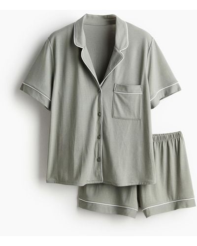 H&M Pyjama mit Oberteil und Shorts - Grau
