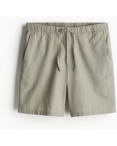 H&M Shorts Regular Fit - Grün