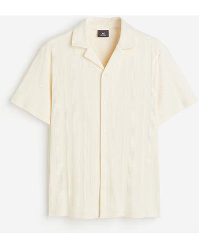 H&M Geripptes Freizeithemd in Regular Fit - Weiß