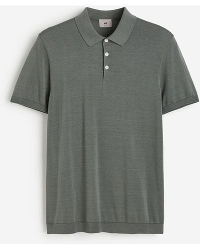 H&M Poloshirt aus Seidenmix in Slim Fit - Grau