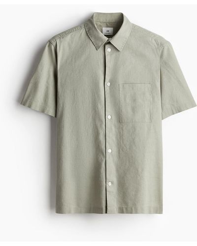 H&M Kurzarmhemd aus Leinenmix in Loose Fit - Grün