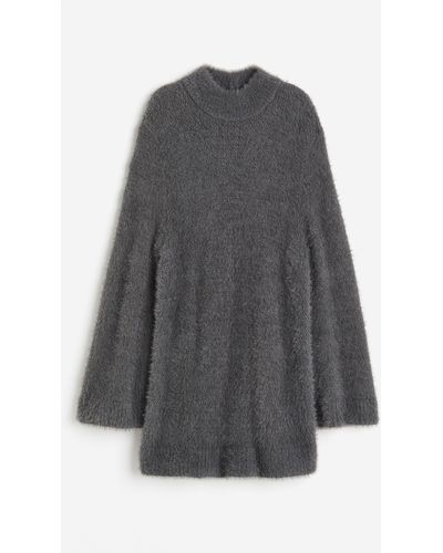 H&M Flauschiger Pullover in Oversize-Passform - Grau