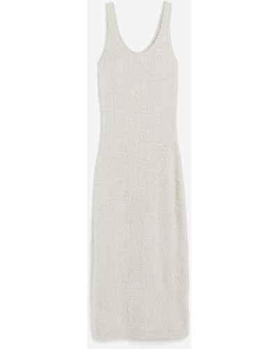 H&M Flauschiges Bodycon-Kleid - Weiß