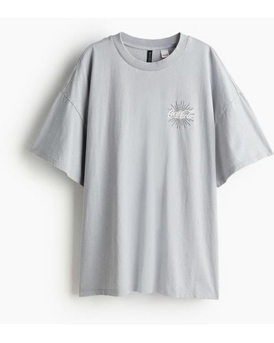 H&M Oversized T-Shirt mit Print - Grau