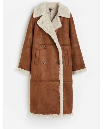 H&M Zweireihiger Mantel mit Teddyfutter - Braun