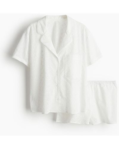 H&M Pyjama avec broderie anglaise - Blanc