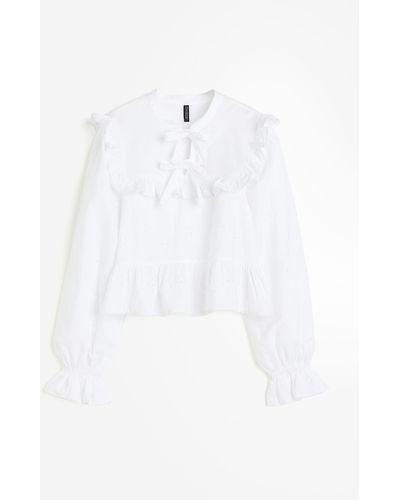 H&M Bluse mit Volantbesatz und Bindedetails - Weiß