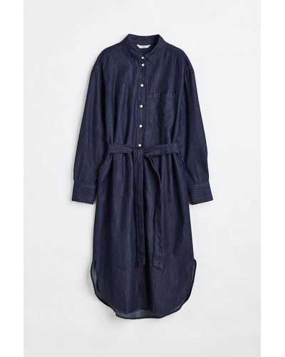 H&M Blusenkleid aus Denim mit Bindegürtel - Blau