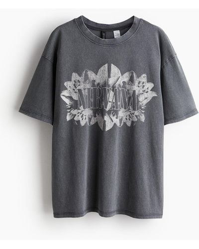 H&M Oversized T-Shirt mit Print - Grau