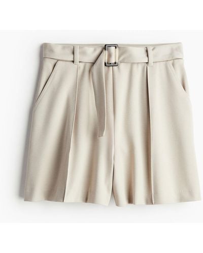 H&M Pull-on-Shorts mit Gürtel - Natur