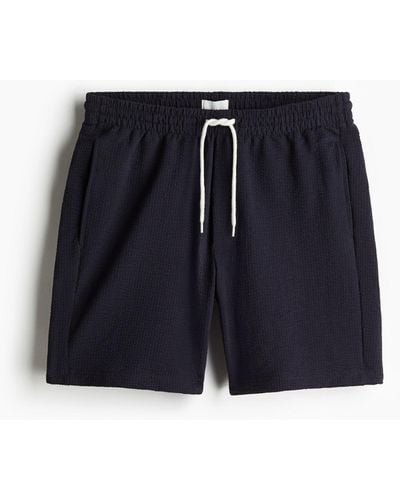H&M Shorts mit Waffelstruktur in Regular Fit - Blau