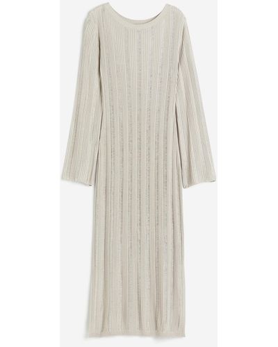 H&M Bodycon-Kleid aus Strukturstrick - Weiß
