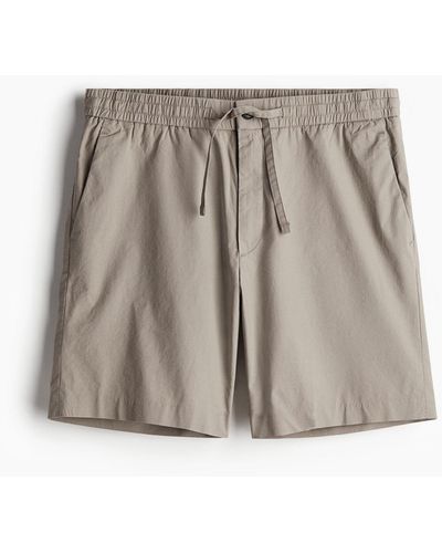 H&M Shorts in Regular Fit - Braun