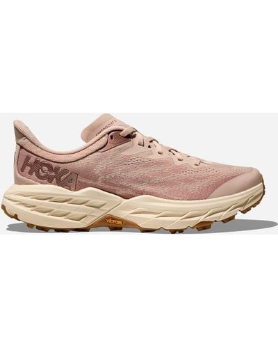 Hoka One One Speedgoat 5 Chaussures pour Femme en Cream/Sandstone Taille 36 | Trail - Rose