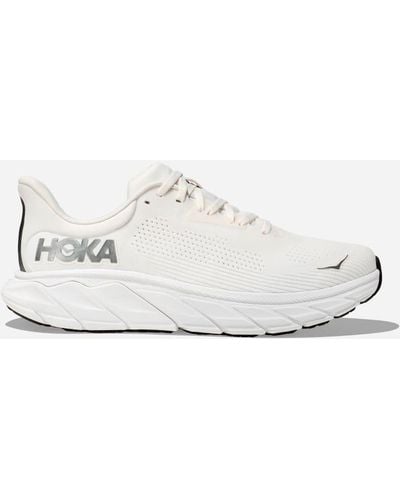 Hoka One One Arahi 7 Schuhe für Herren in Blanc De Blanc/Steel Wool Größe 46 Regular | Straße - Weiß