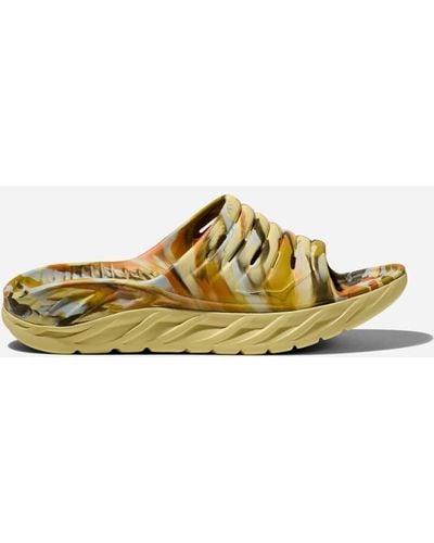 Hoka One One Ora Recovery Slide Swirl Chaussures en Celery Root/Golden Lichen Taille M48/ W49 1/3 | Récupération - Jaune