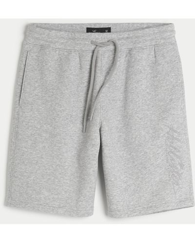 Hollister Fleece-Shorts mit Logografik, 23 cm - Grau