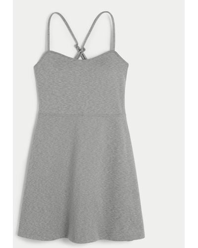 Hollister Gilly Hicks Recharge Active Sweetheart-Kleid - Grau