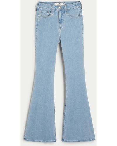 Hollister Curvy High-Rise Flare Jeans mit leichter Waschung - Blau