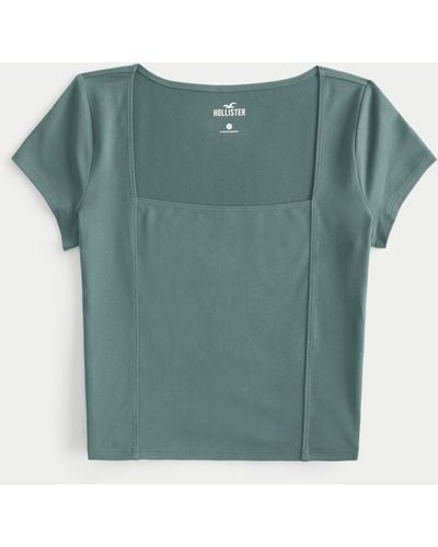 Hollister T-Shirt aus Soft-Stretch-Material mit Nähten und eckigem Ausschnitt - Grün
