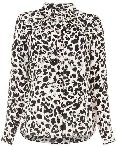 Damsel In A Dress Urban Leopard Blouse - Black