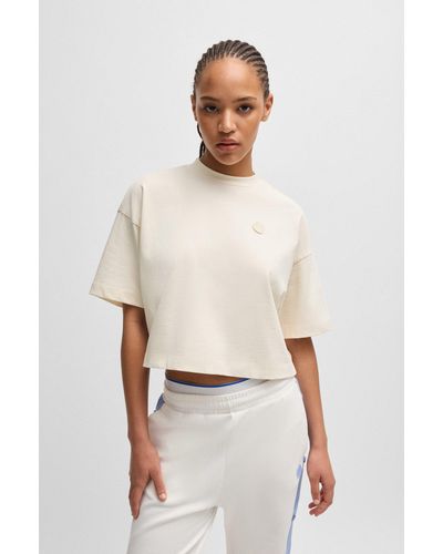 HUGO Cropped T-shirt In Cotton Jersey With Logo Badge - Natural