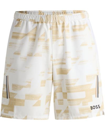 BOSS X Matteo Berrettini wasserabweisende Shorts mit Logo-Print - Weiß