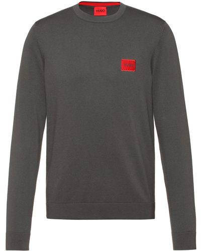 HUGO Pullover aus Baumwolle mit Rundhalsausschnitt und rotem Logo-Etikett - Grau